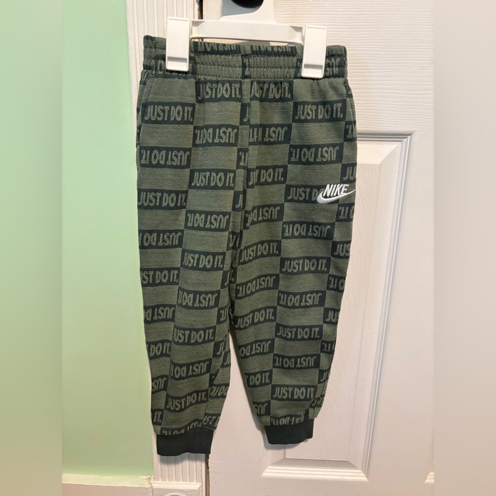 Boys Nike Sweatpants